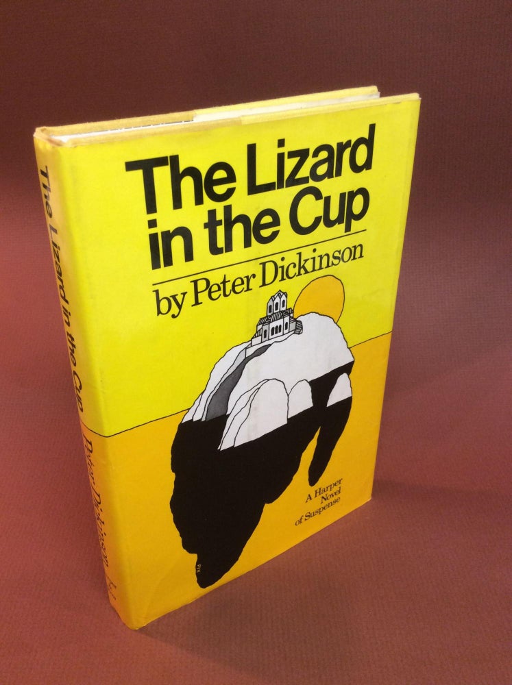 Item #29411 THE LIZARD IN THE CUP. Peter Dickinson.
