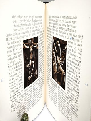LA PASSION DE N-S JESUS CHRIST, SIGNED AND INSCRIBED by DARAGNES & SIGNED by KIEFFER #44 of 140 editions.