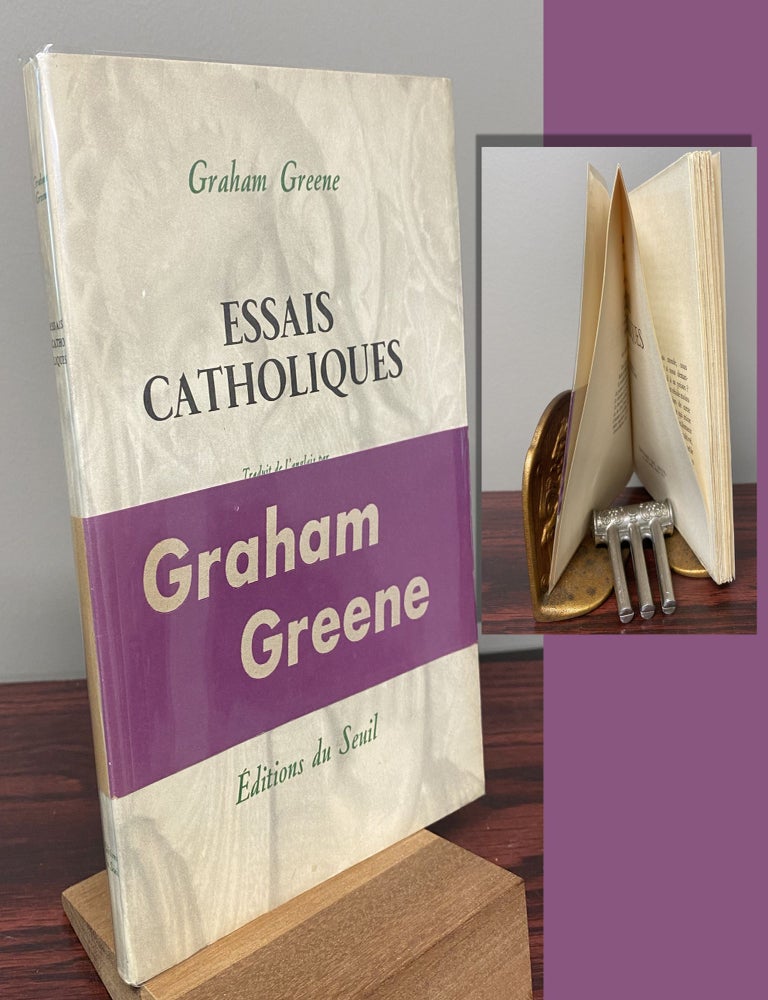 Item #33745 ESSAIS CATHOLIQUES. Graham Greene