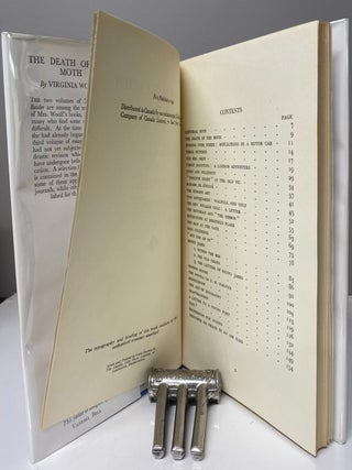 THE DEATH OF THE MOTH AND OTHER ESSAYS