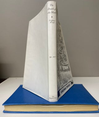 THE DEATH OF THE MOTH AND OTHER ESSAYS